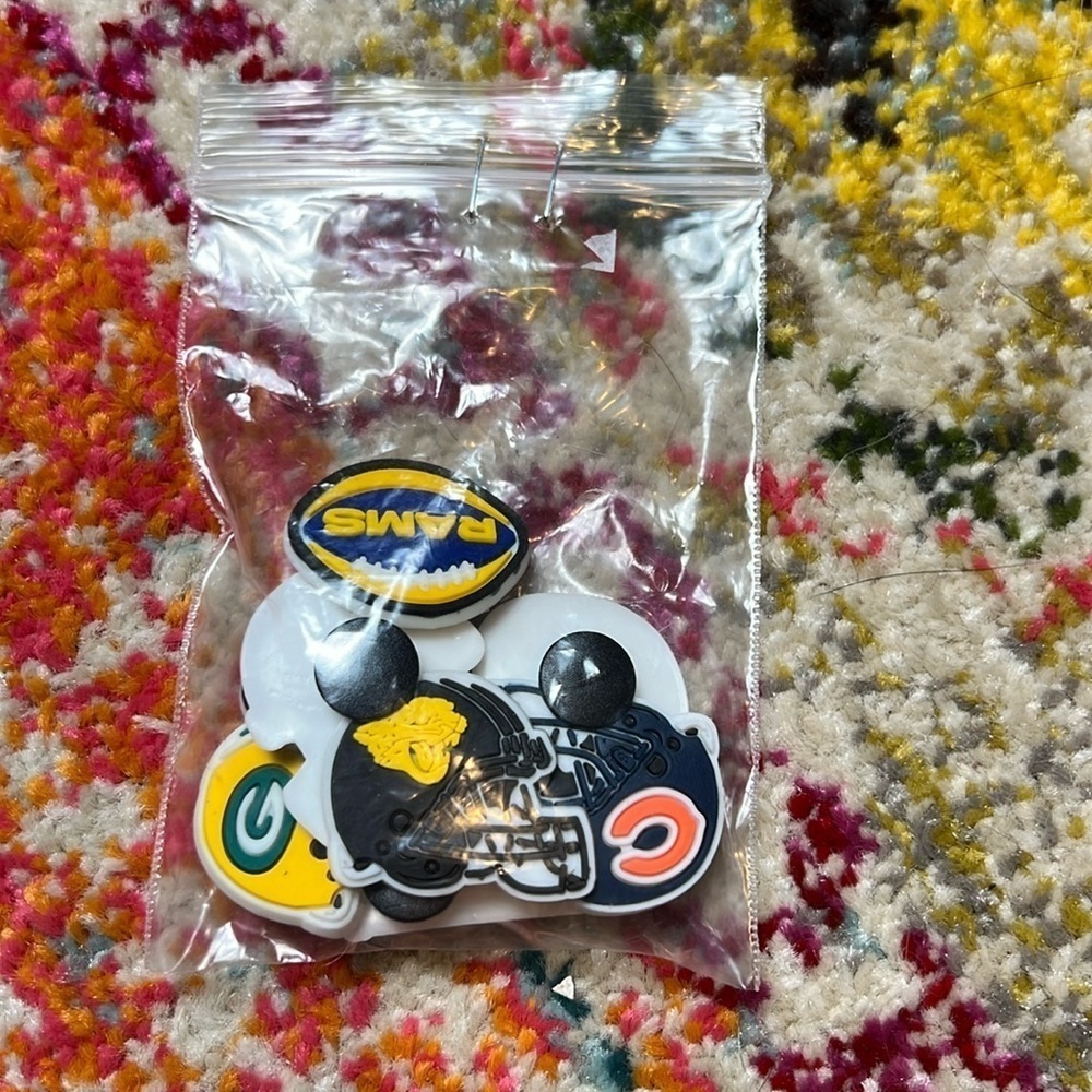 NFL Crocs Gibits - Picture 2 of 10